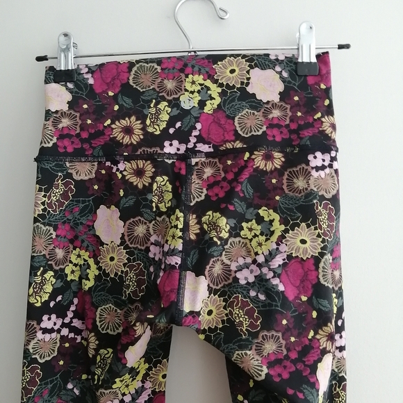 Lululemon Wunder Under High Rise 21" Crop Leggings Floral Fluorolace Multi 4 - Picture 6 of 15